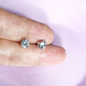 TINY SOLITAIRE STUD EARRINGS